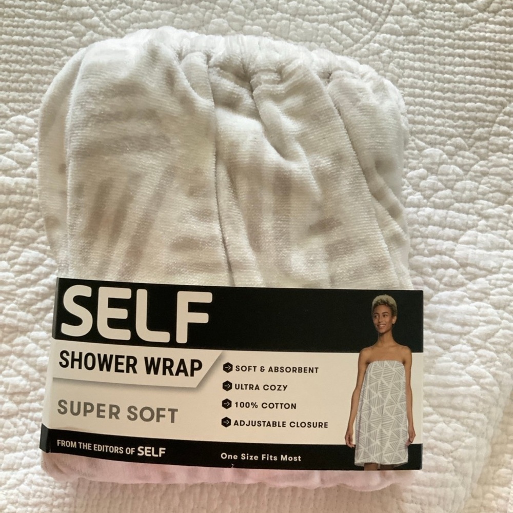 SELF White Shower Wrap